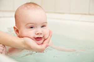 обучение плаванию в раннем детстве