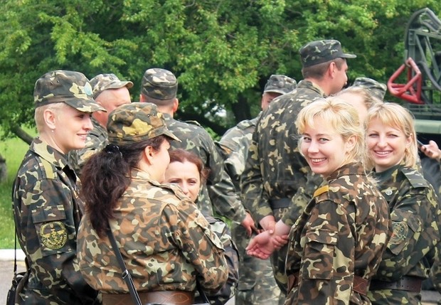 ВЦИОМ: профессии медика и военного становятся для россиян самыми привлекательными