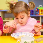 Одна из проблем ребенка в детском саду — это снижение аппетита