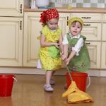 детей к работе по дому