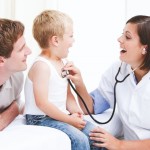 Медицинский осмотр: как ребенку не бояться врача