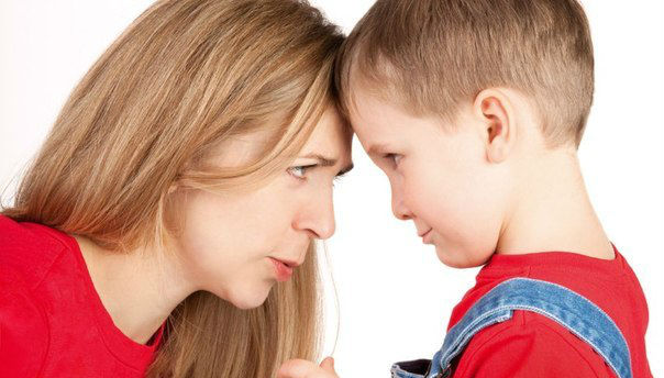 Плохие родители для ребенка лучше, чем хорошая приемная семья – эксперт