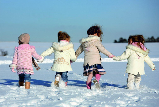 Детская косметика для зимы: как выбрать, как хранить, как использовать