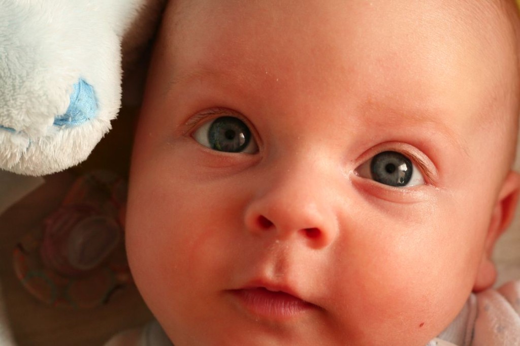 Развитие новорожденного ребенка, слух и зрение
