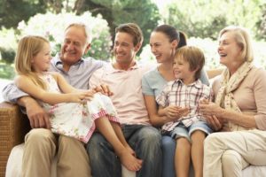 Роль бабушек и дедушек в воспитании детей