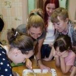 «Бюро добрых дел» открывает первую в России школу семьи для девочек из детских домов