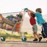Как правильно ходить с ребёнком в супермаркет