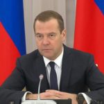 Медведев обещает инвестиции в детский и юношеский спорт
